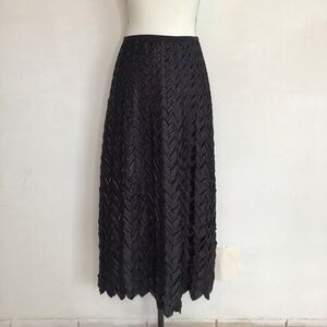 CACHET WOMEN DARK BLACK PUFF CHEVRON DESIGN FEATHER HEM A-LINE MIDI SKIRT SZ XL